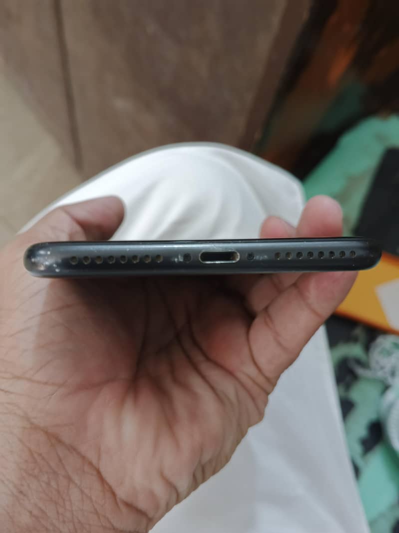 Apple iPhone 7 Plus 3