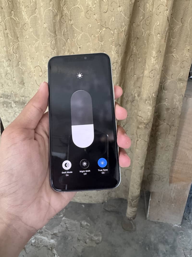 Apple iPhone 11 Pro 1