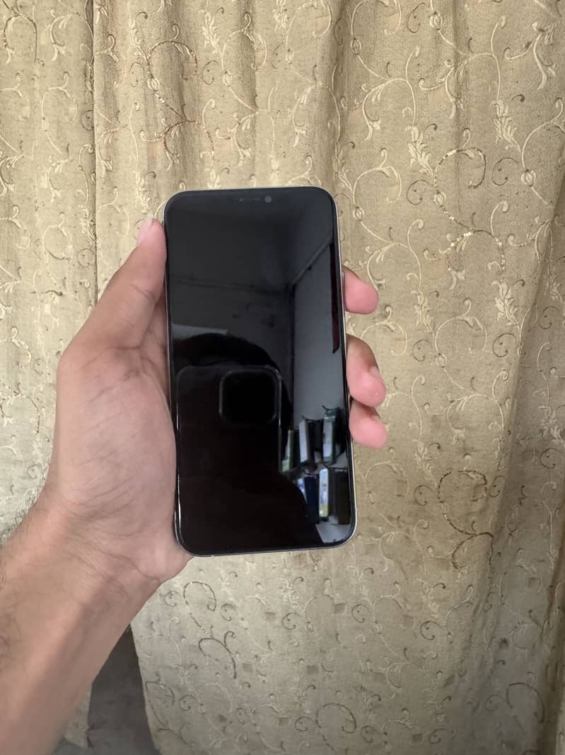 Apple iPhone 11 Pro 5
