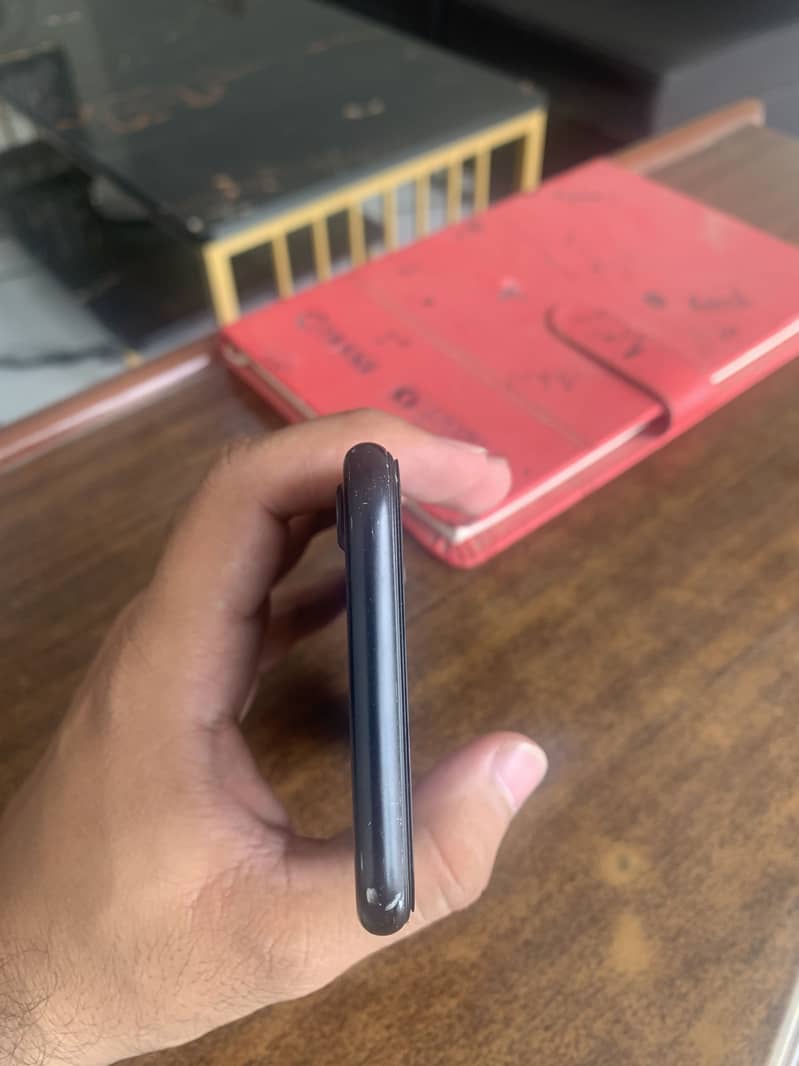 Apple iPhone 7 2