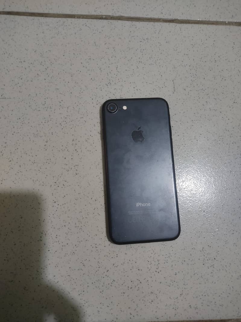 Apple iPhone 7 1