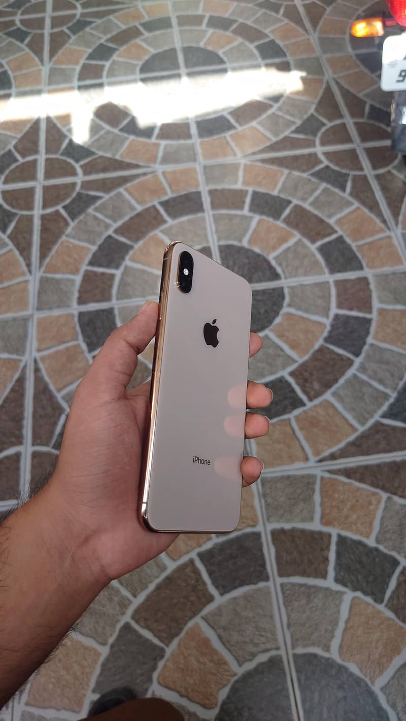 IPHONE XS MAX 1