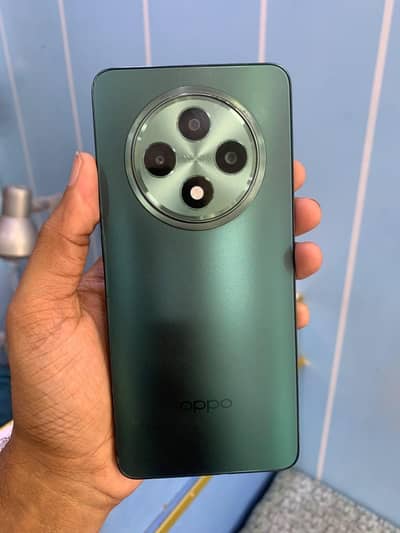 OPPO Reno12 F