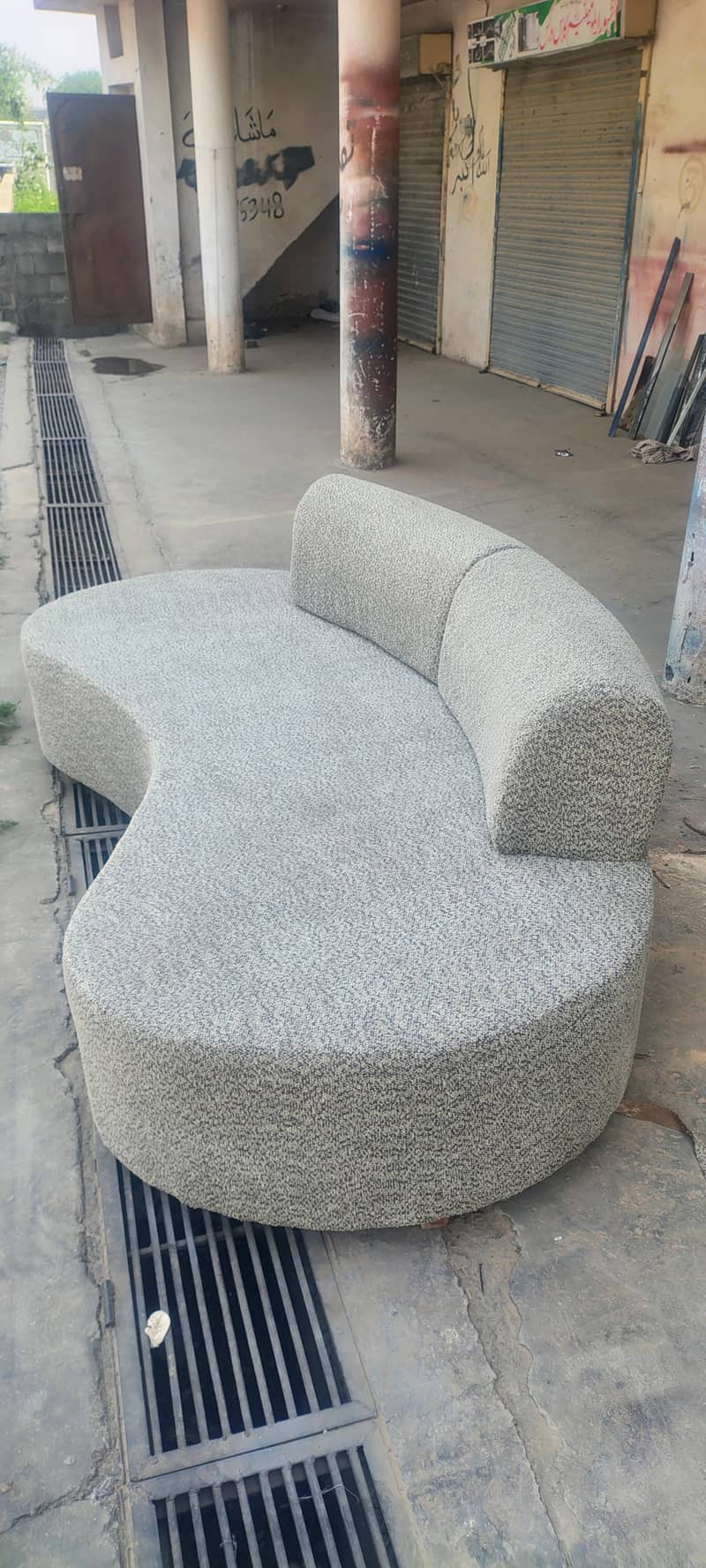 Luxury Sofa/ Chinyoti Design/ Customize Sofas/ Make on Order 4