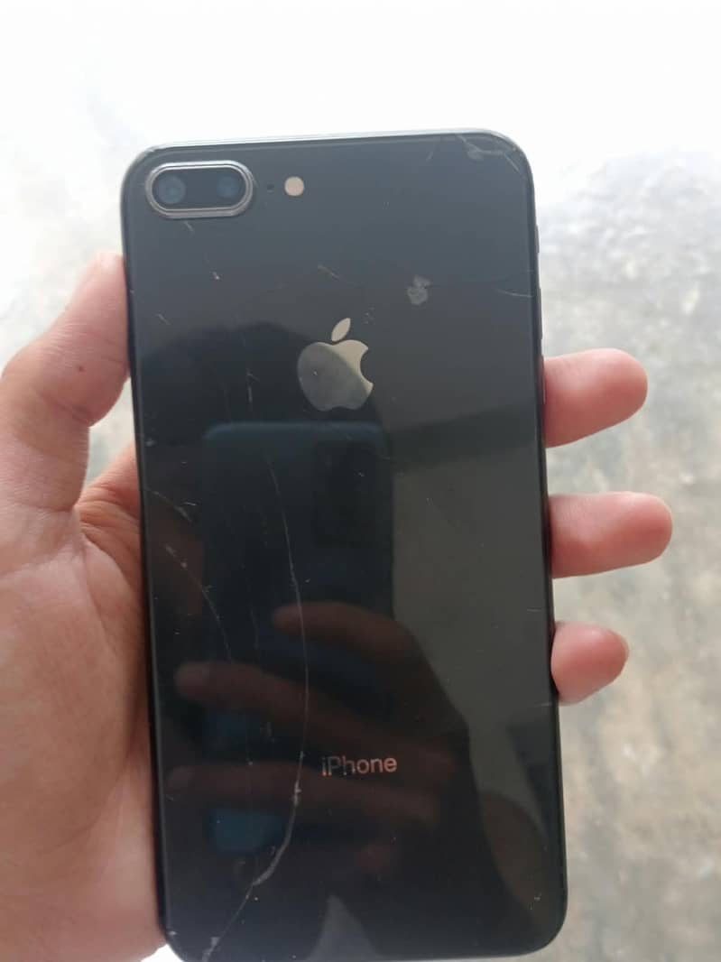 Apple iPhone 8 Plus . 2