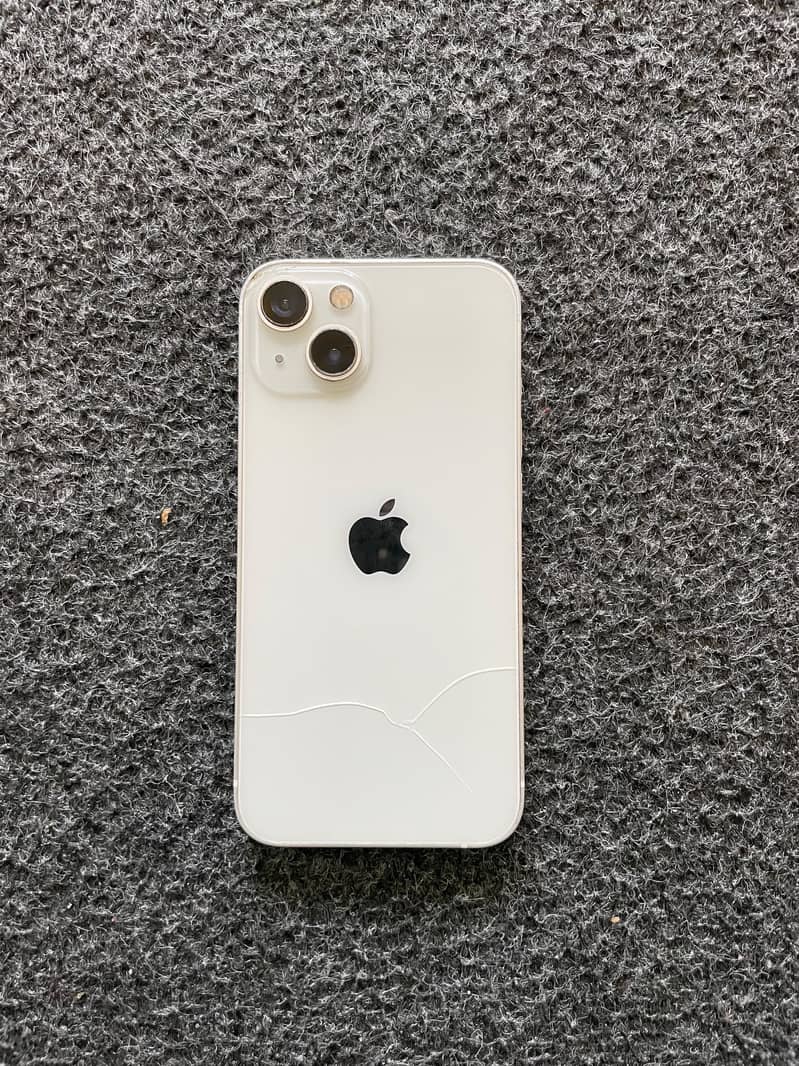 Apple iPhone 13 4