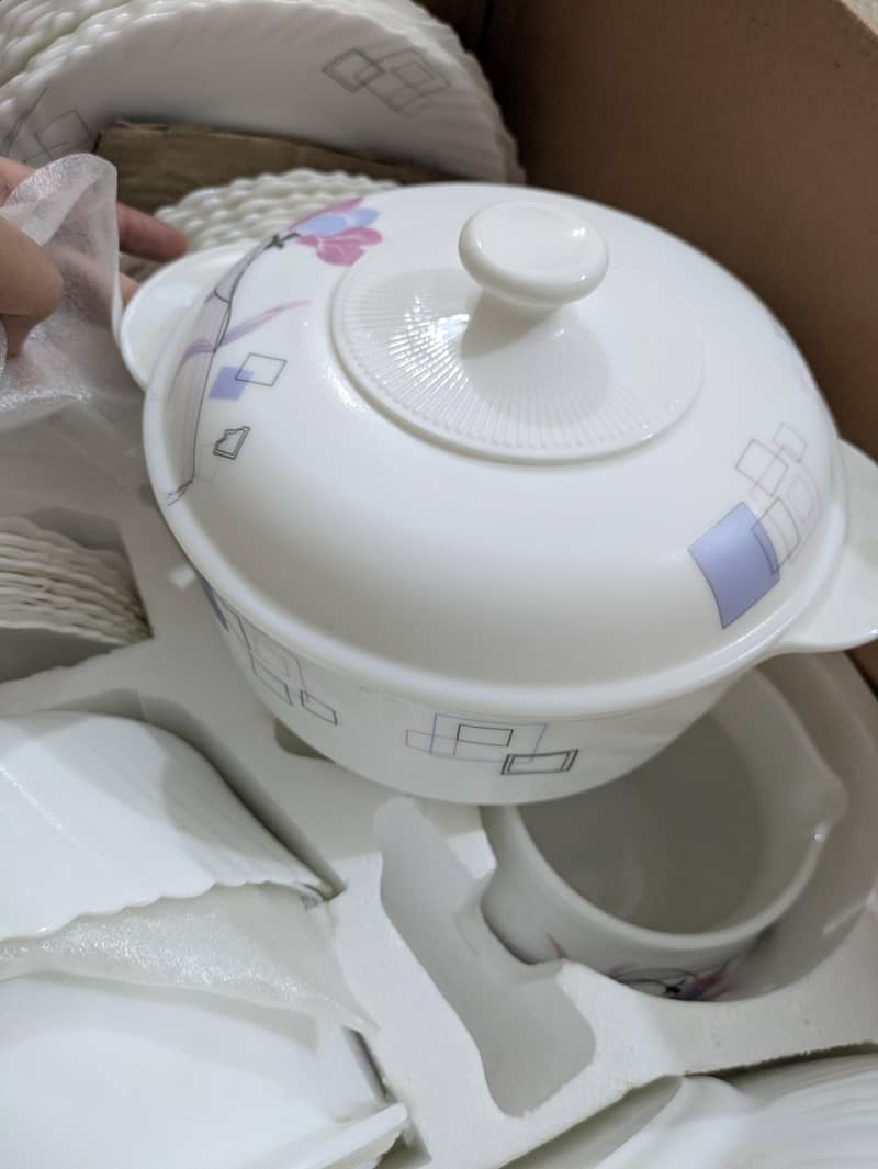 Dinner set 4