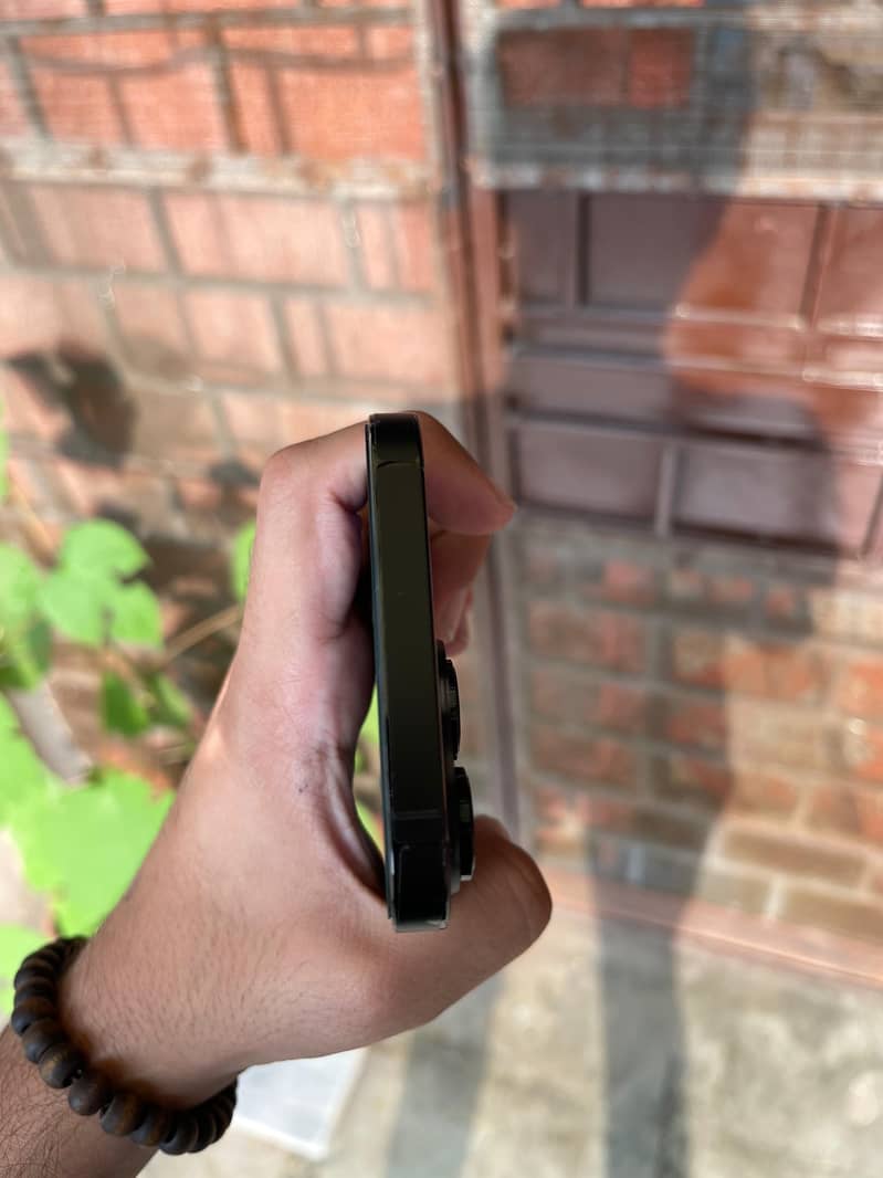 iPhone 14 Pro Max 5