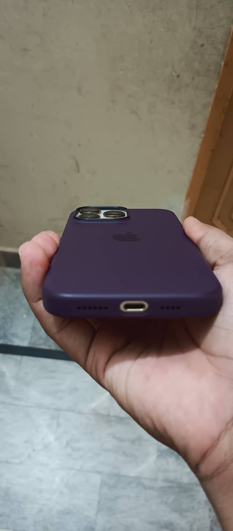Apple iPhone 16 Pro Max 2