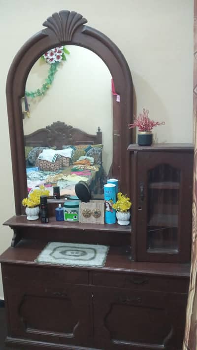 dressing table