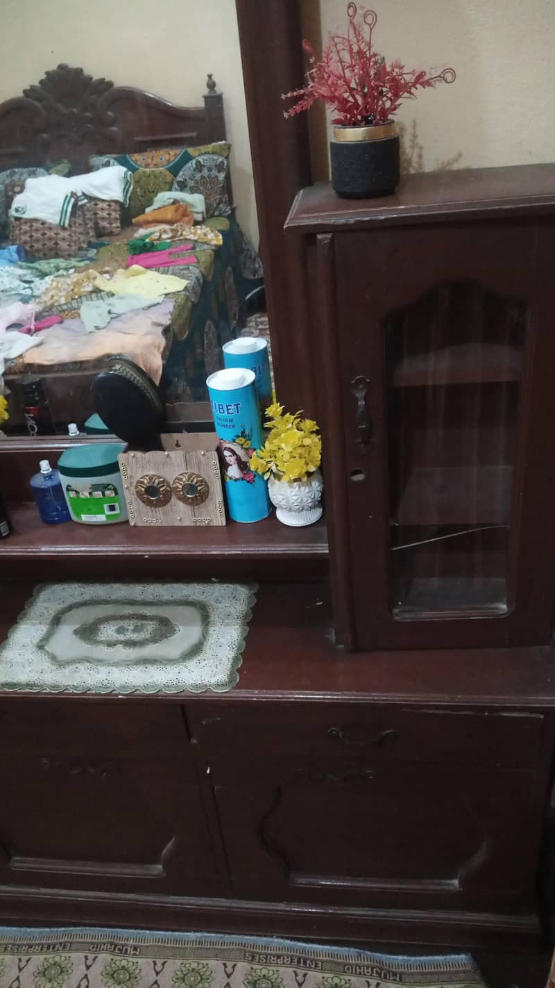 dressing table 1