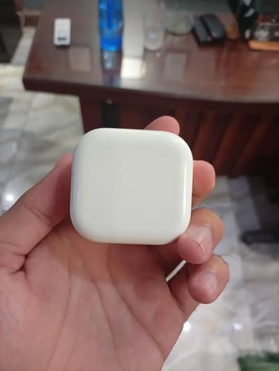 IPHONE ORIGINAL CHARGER