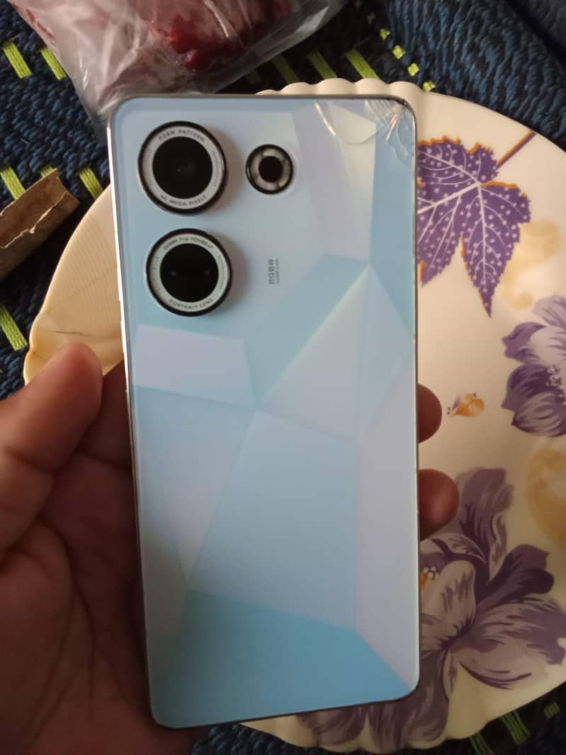 Tecno CAMON 20 0