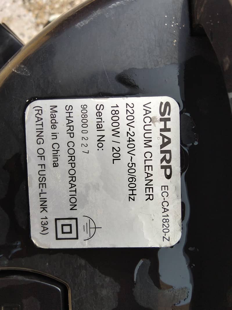 Sharp Vacuum cleaner 4