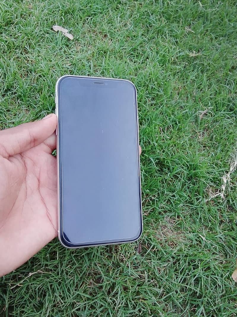 Apple iPhone 11 2