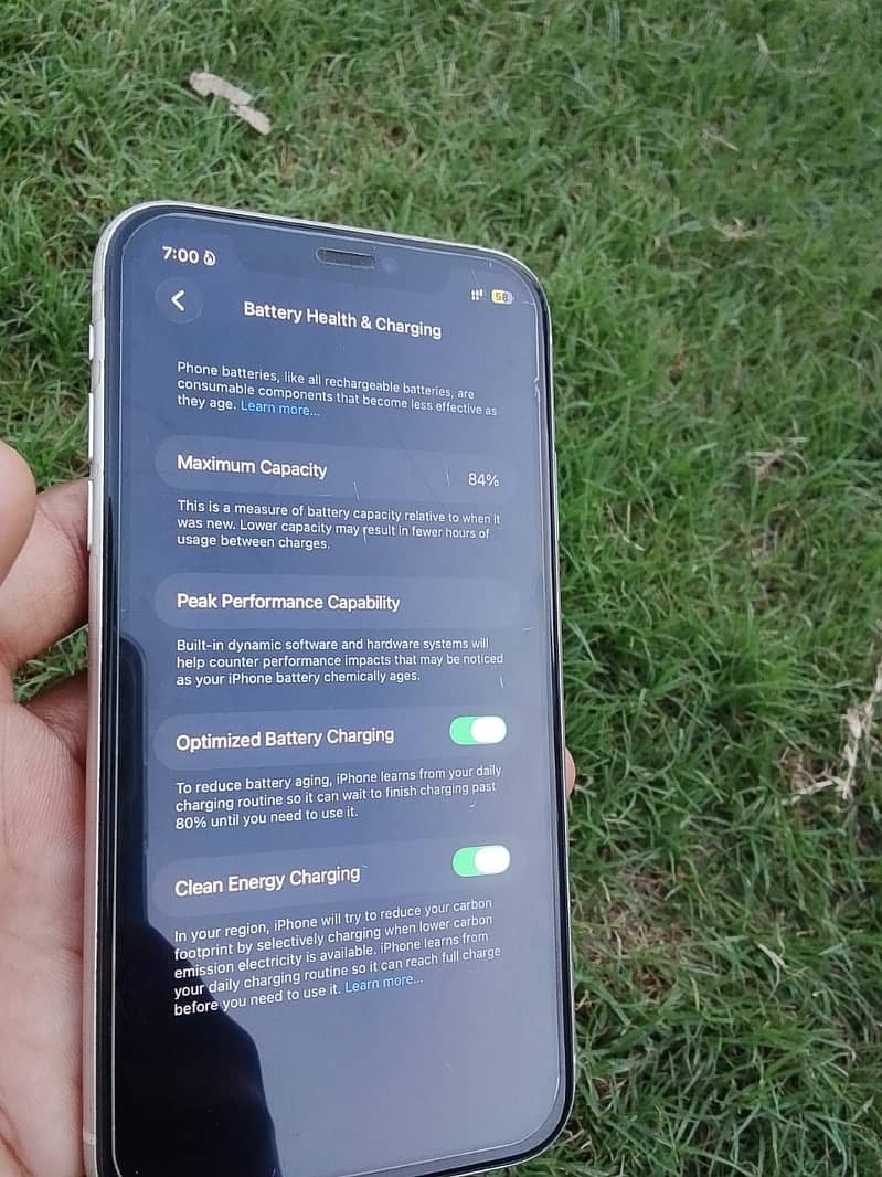 Apple iPhone 11 3