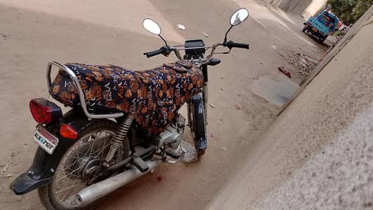 قیمت میں تھوڑا کمی ہوسکتی ھے بس ٹائم پاس والے دور رھے