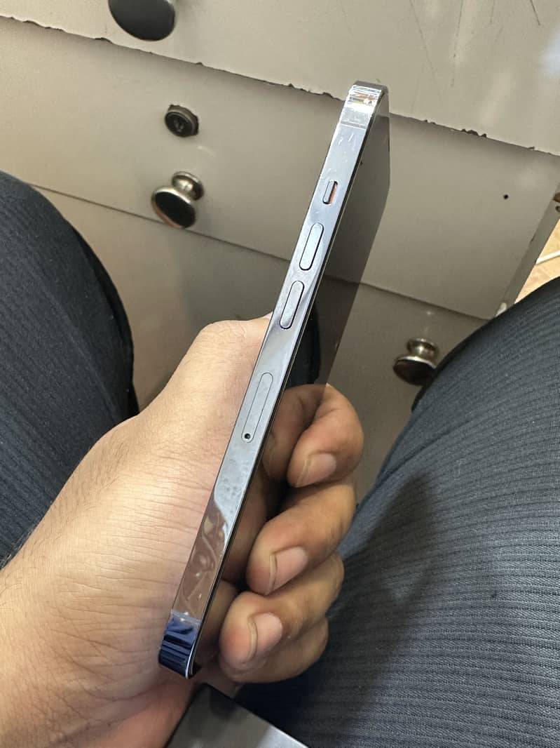 Apple iPhone 13 Pro 1