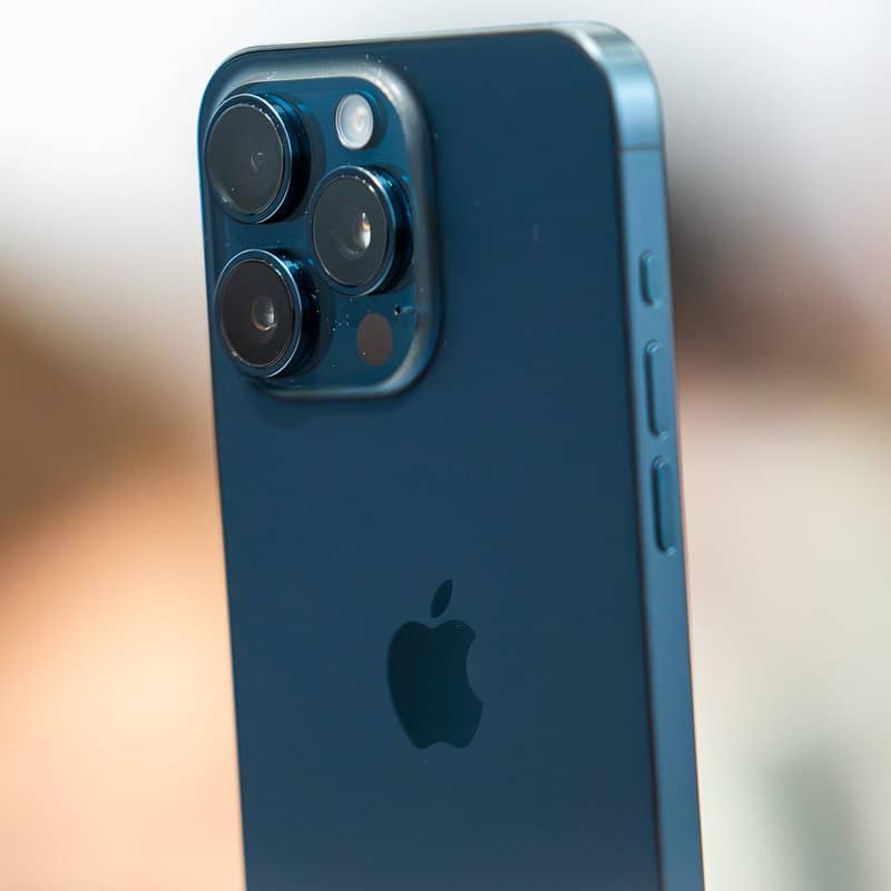 Apple iPhone 15 Pro Max 1