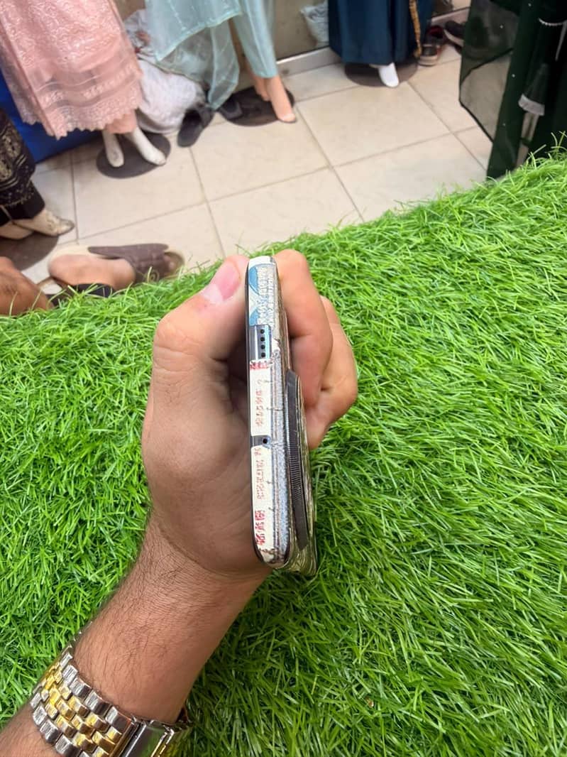 Tecno CAMON 30S 0
