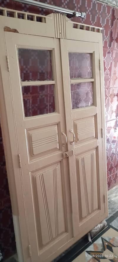 Wooden Double Door Almari / Cabinet