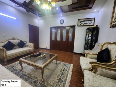 Corner Gulshan-e-Iqbal Block 13-D, 60Ft. West-open
