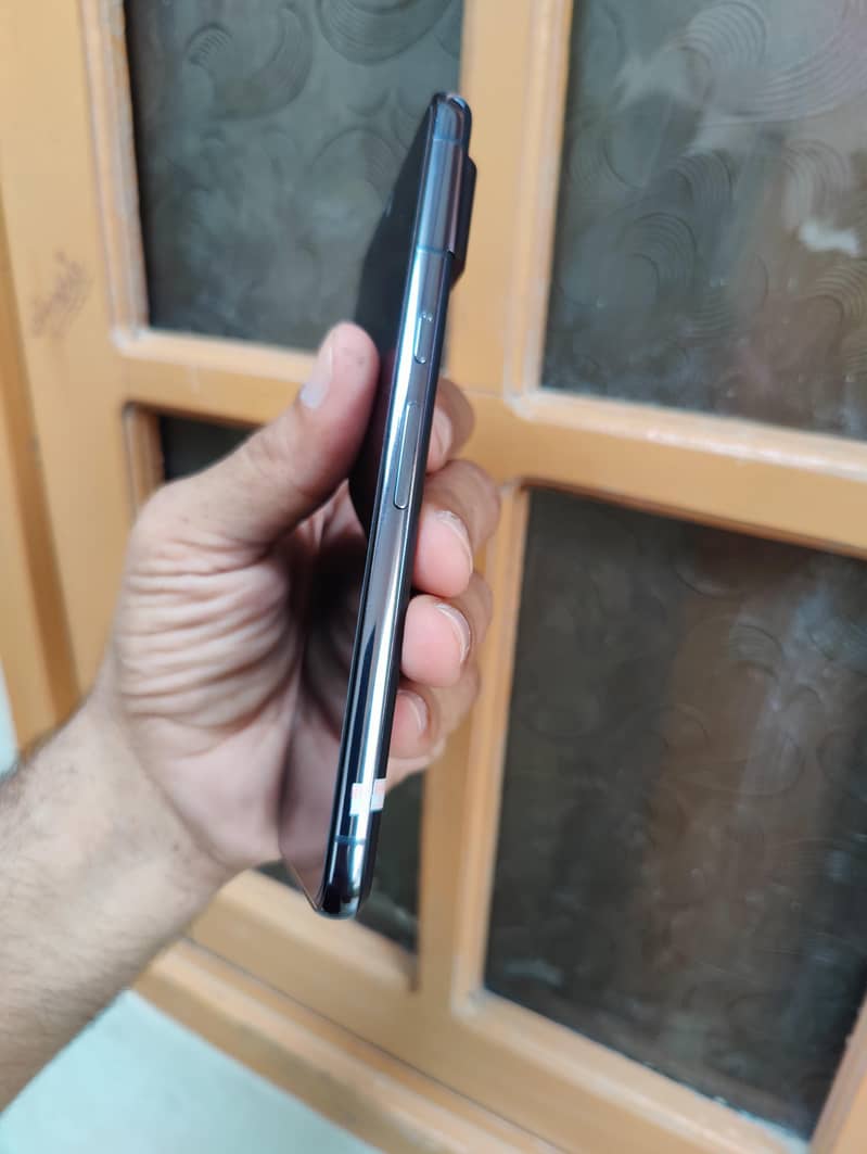 Google Pixel 8 Pro 4