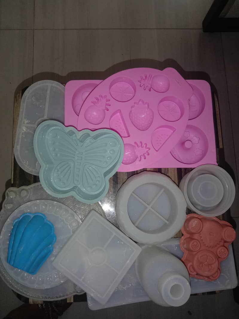 molds 0