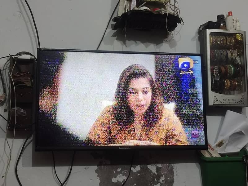 40 inch LCD Simple Model 1