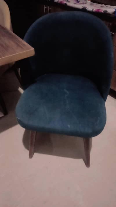 Wooden Table with Chairs – Good Condition