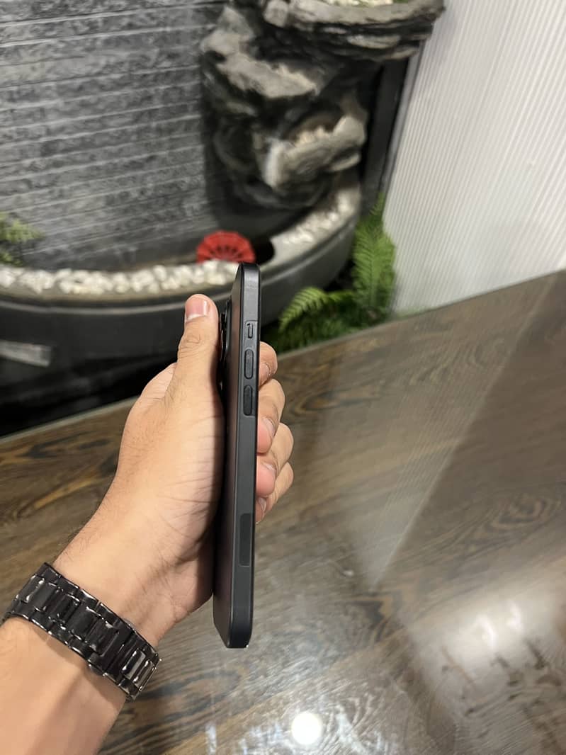 Apple iPhone 15 0