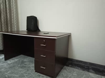 computer  table