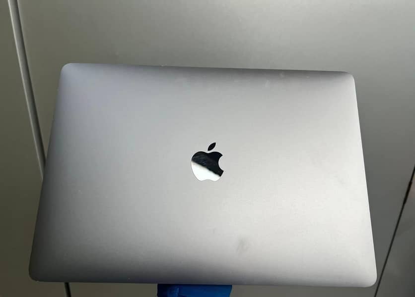 Apple MacBook pro M2 1