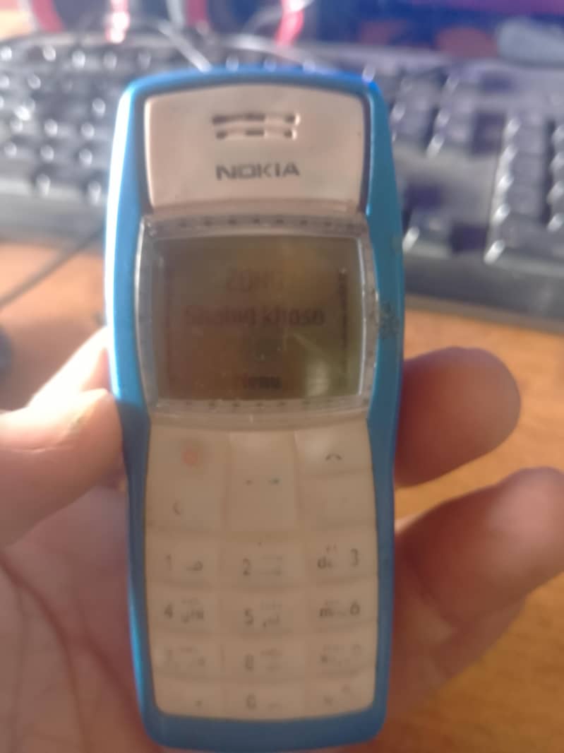 Nokia 1100 0