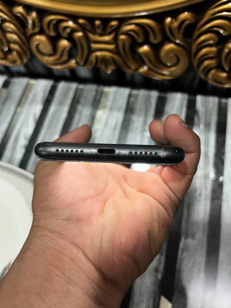 Apple iPhone 11 5