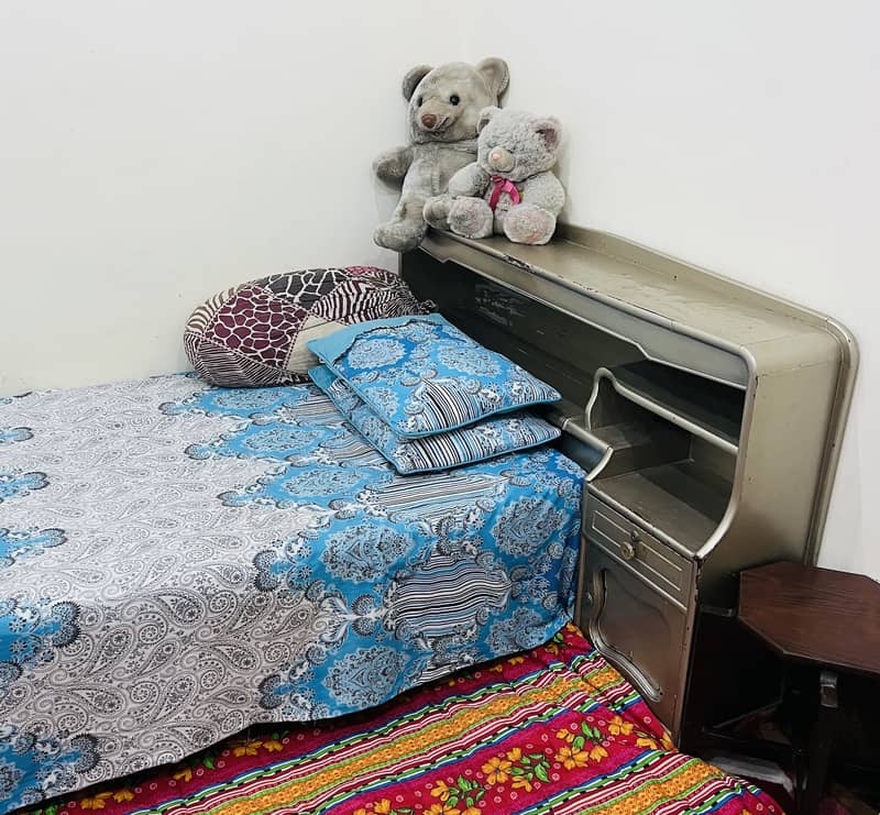 Single bed 2