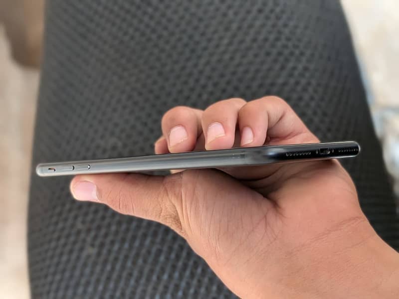 Apple iPhone 7 Plus 4
