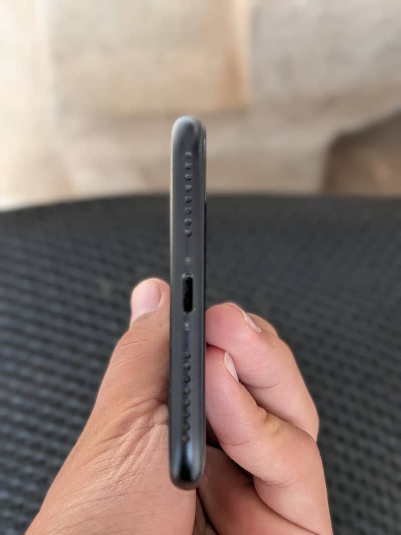 Apple iPhone 7 Plus 5