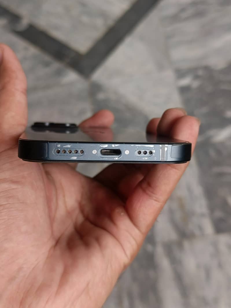Apple iPhone 14 7