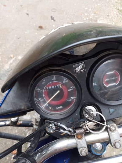 Honda pridor 100cc blue clr fooftres stand and tanki tapay lemination