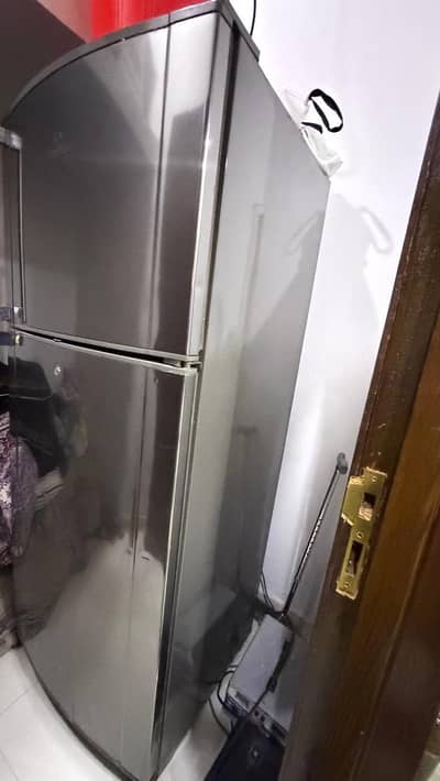 Dawlance full size fridge for sale