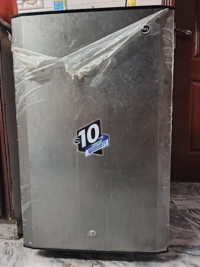 Pel Single Door Refrigerator