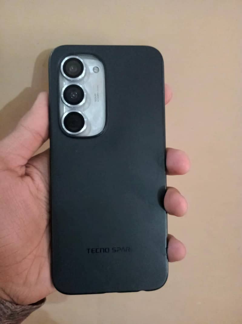 TECNO SPARK 40 PRO 5
