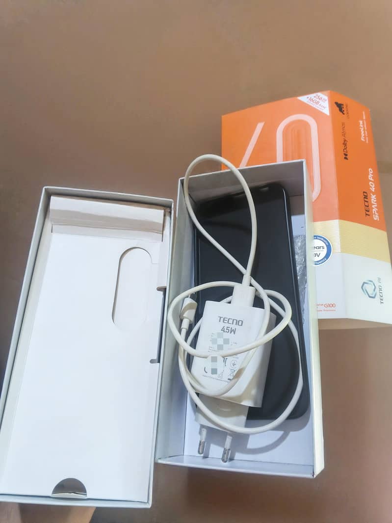 TECNO SPARK 40 PRO 8