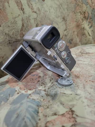 Panasonic NV-EX3  vintage digital camcorder without battery