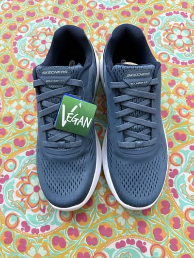 Skechers brand new Men’s shoes just came from Abroad