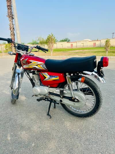 Honda 125  (24/25)