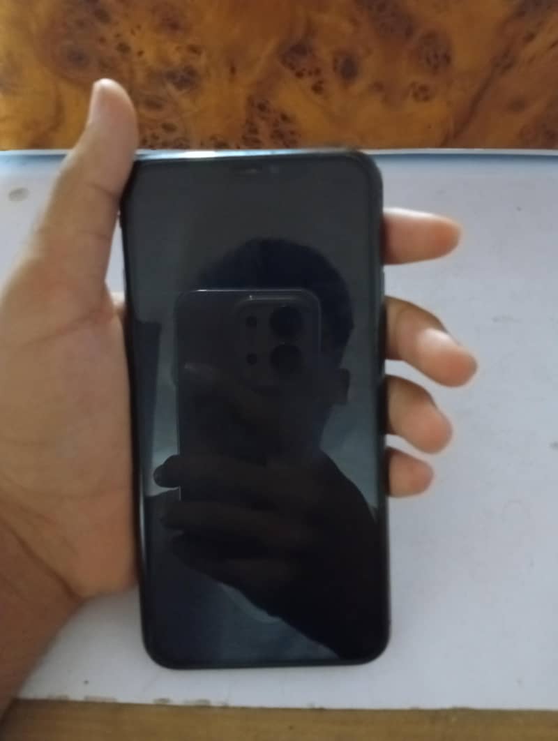 Apple iPhone 11 Pro Max 0