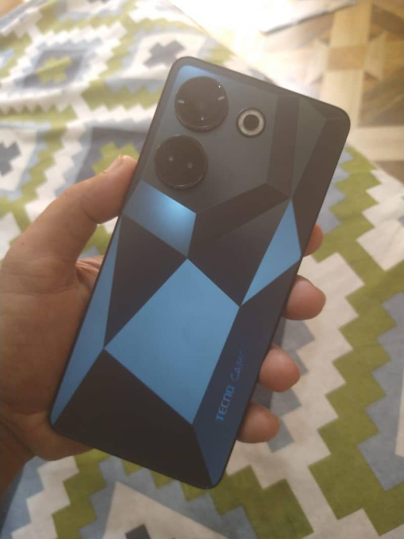Tecno CAMON 20 2