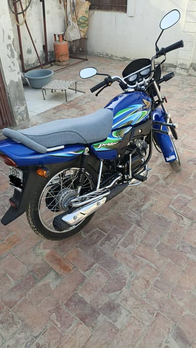 Honda Prider Blue